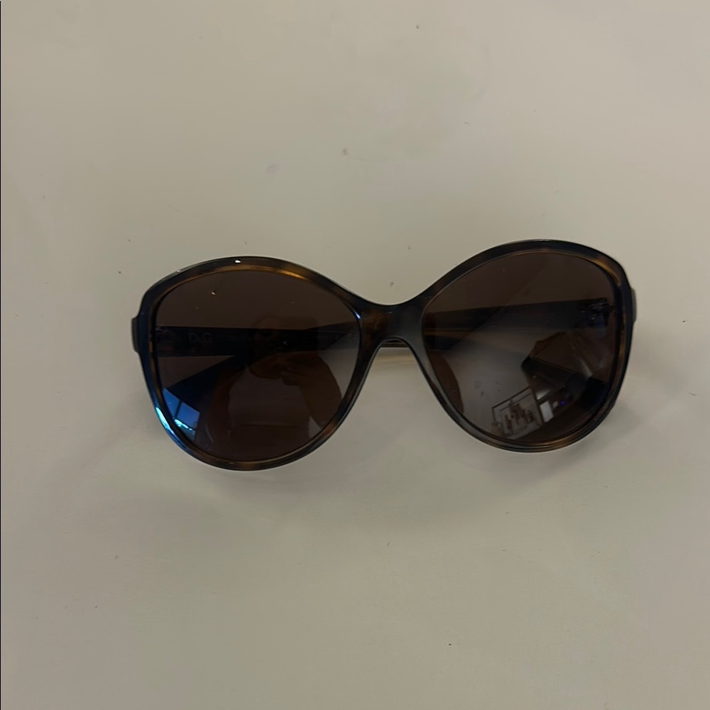 D&G Brown Oversized Sunglasses Timeless Design